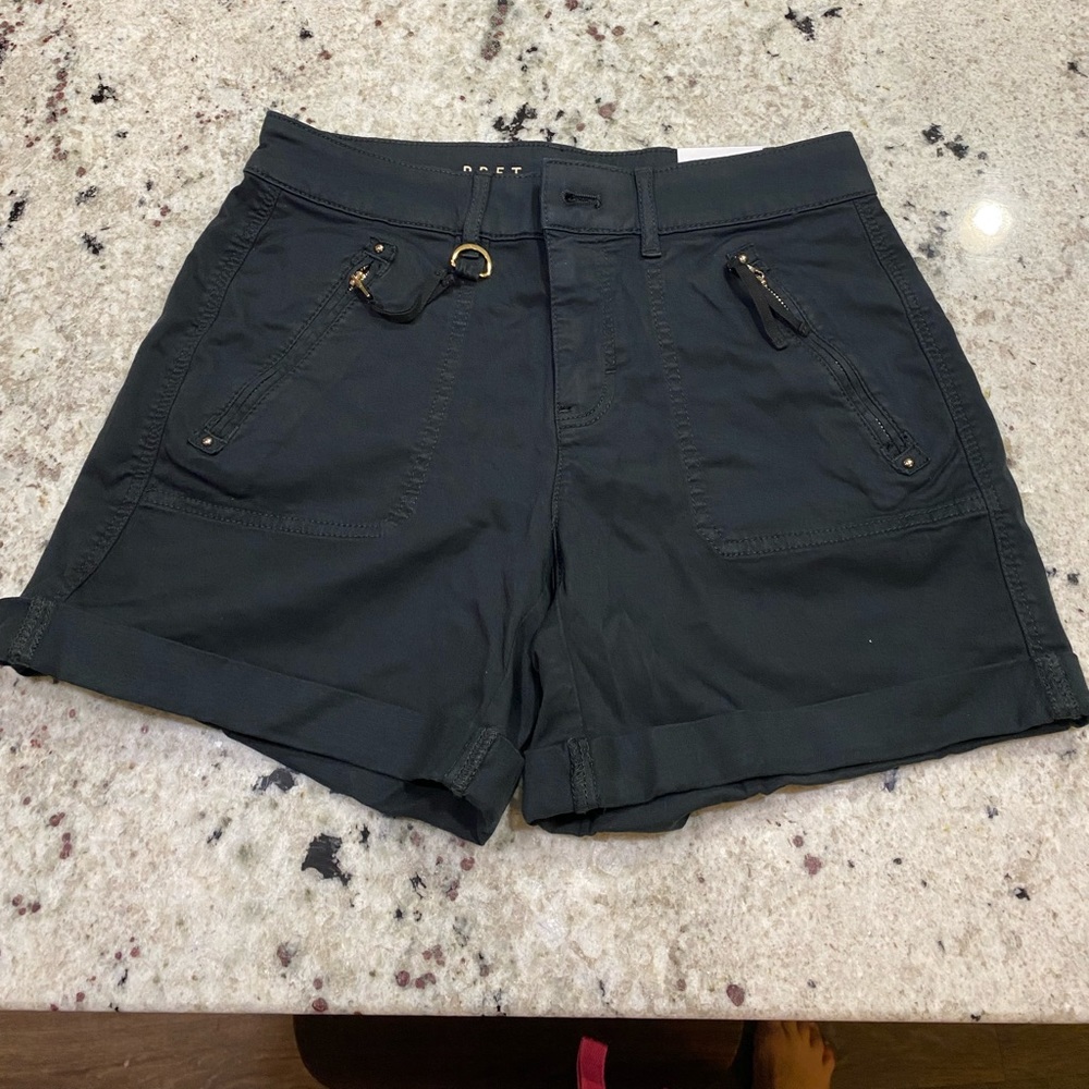 COPY - WHBM Mid-Rise Pret-A-Play Shorts-BLACK